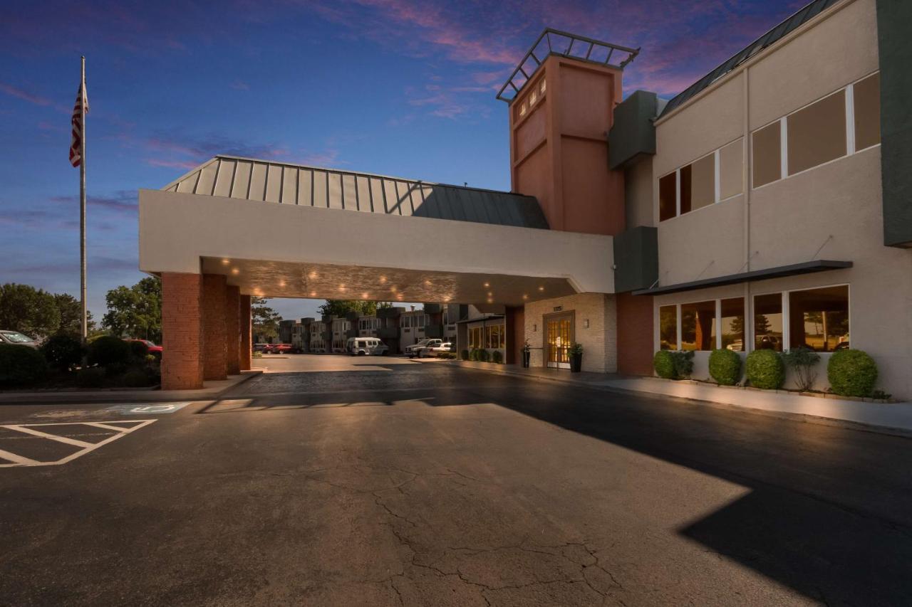 Surestay Plus By Best Western Лотон Экстерьер фото
