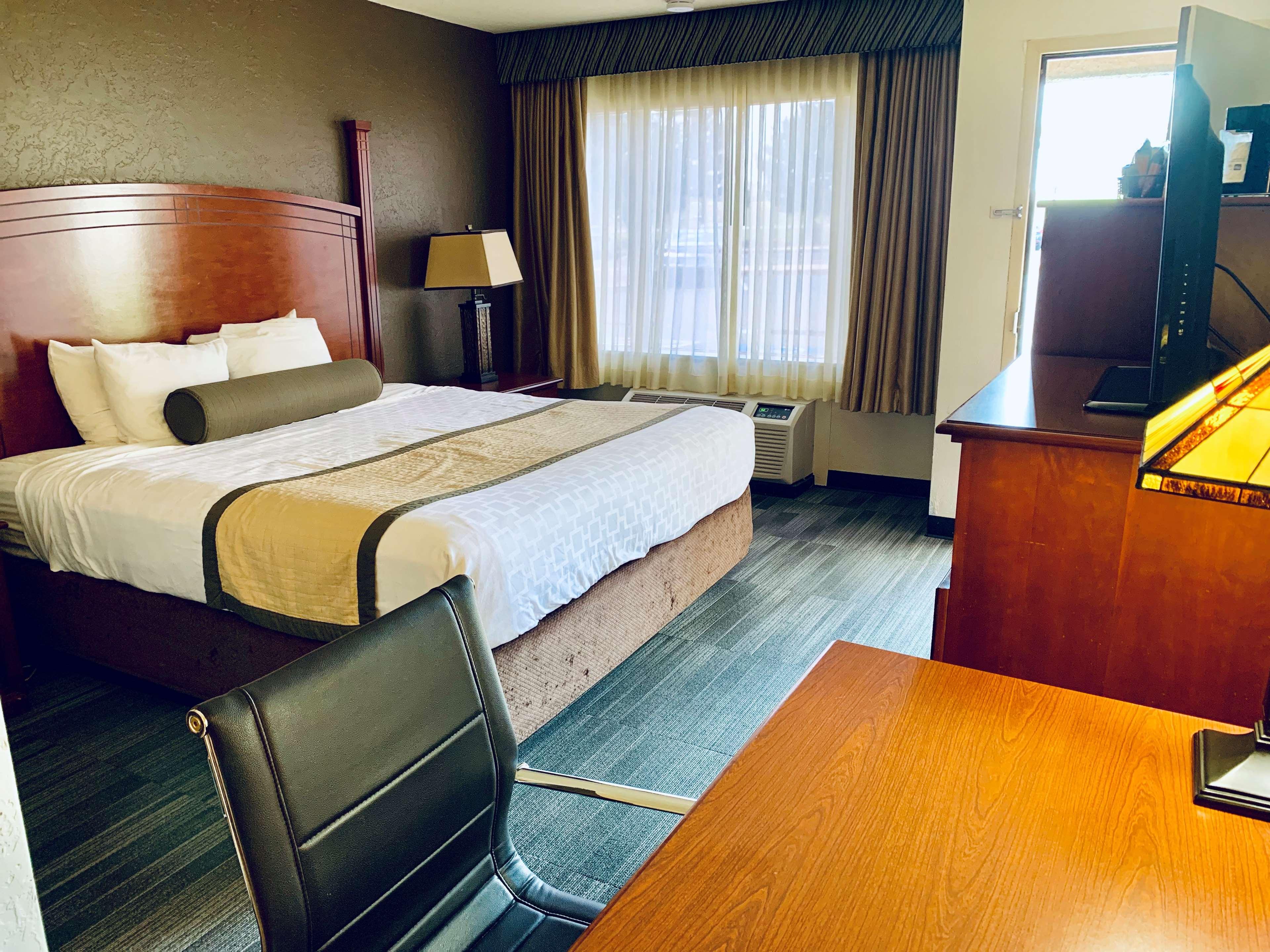 Surestay Plus By Best Western Лотон Экстерьер фото